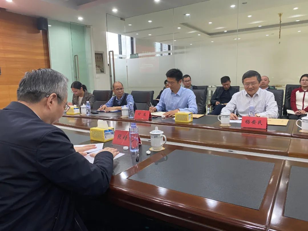 奉賢區(qū)人大常委會(huì)黨組書記、主任張培榮一行蒞臨上海山美股份開展“優(yōu)環(huán)境、穩(wěn)經(jīng)濟(jì)”大走訪大調(diào)研