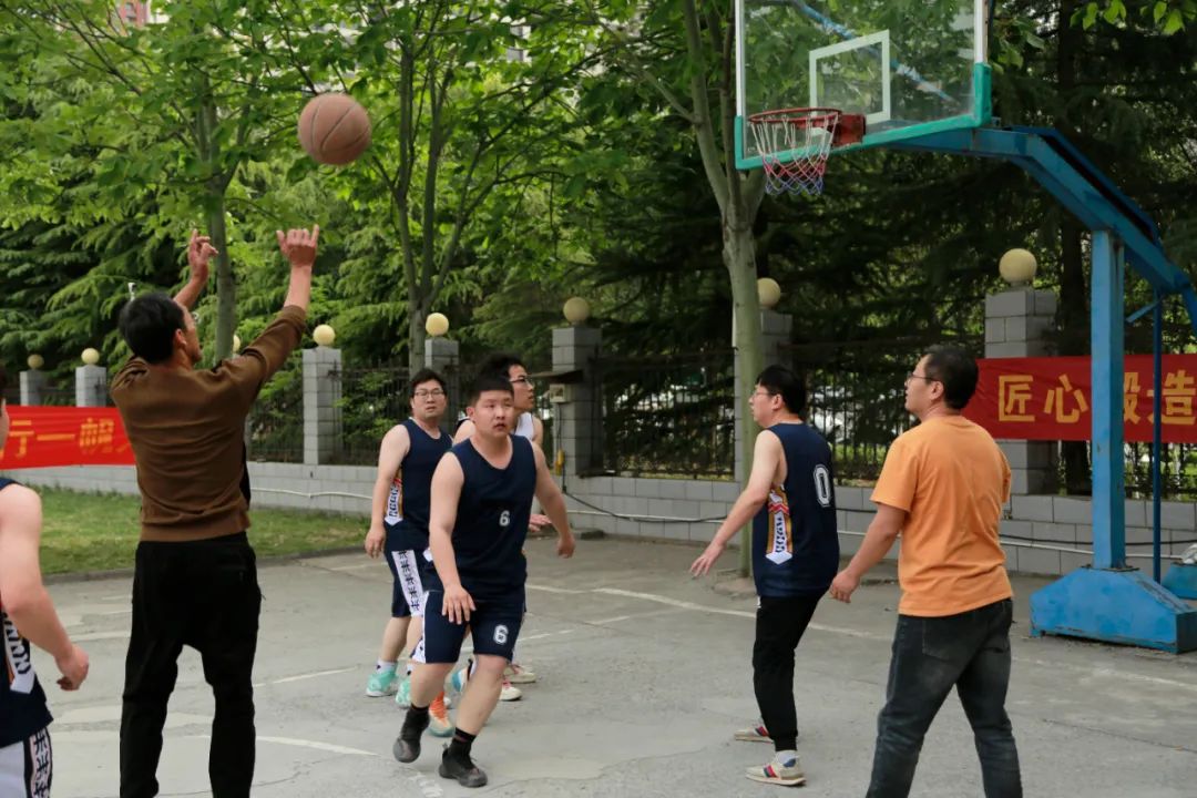 上海山美股份2025春季運動會火熱啟幕！拔河、籃球預賽燃情開戰(zhàn)