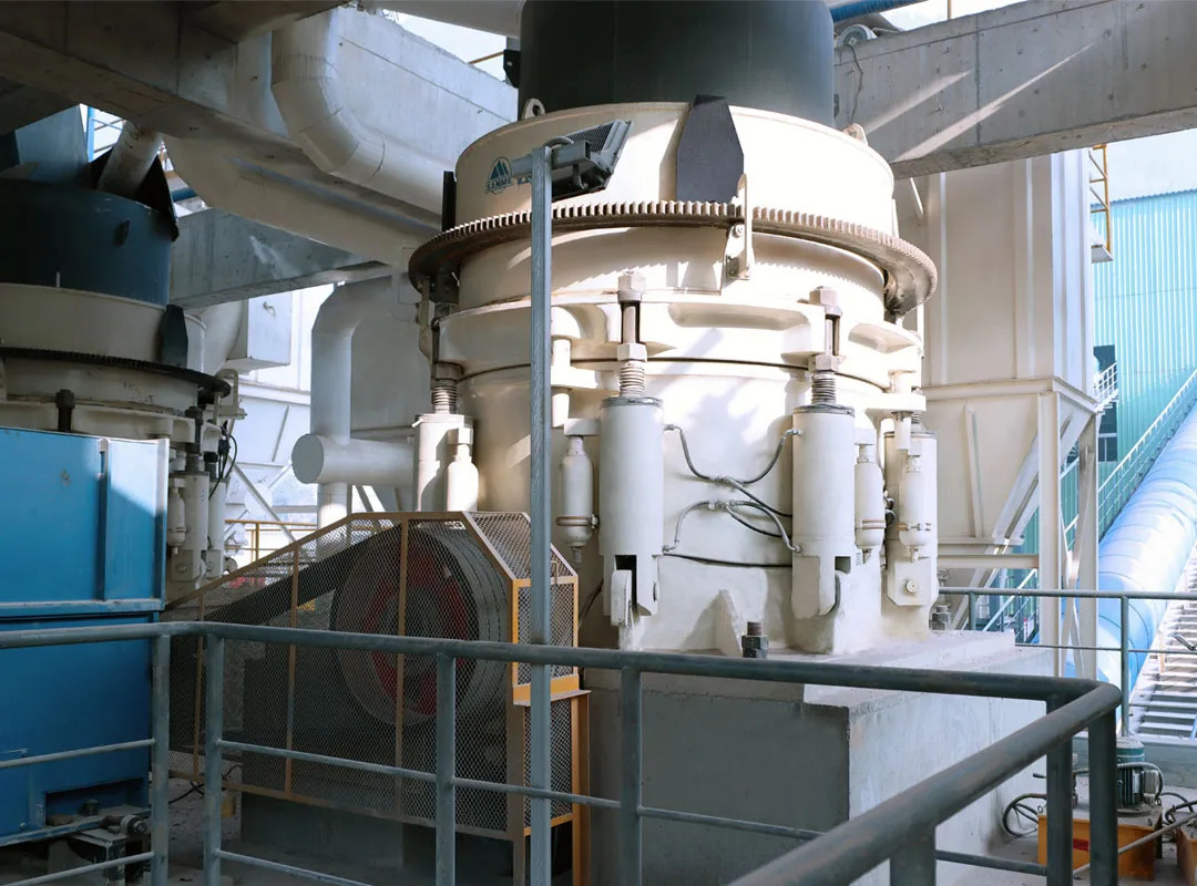 山美E-SMS歐星系列液壓圓錐破碎機(jī)施工現(xiàn)場(chǎng)（一）